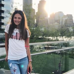 Meet your Posher, Alina